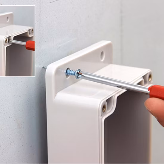 Parti stampate in plastica personalizzate per stampaggio ad iniezione di plastica OEM PA6 ABS PP PE PC PVC